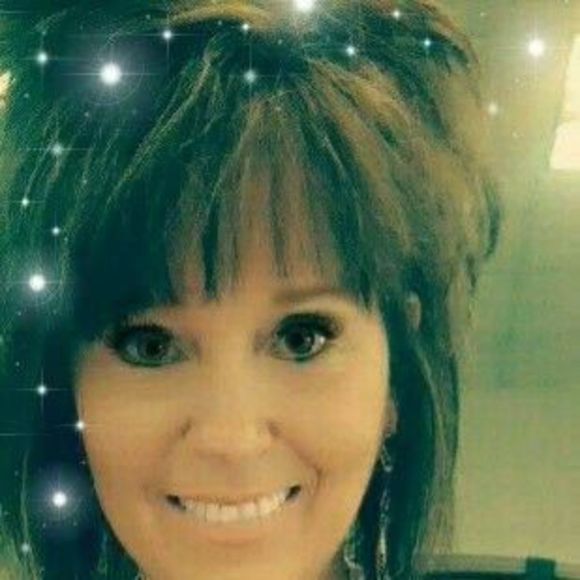 Meet your Posher, Elizabeth - Picture 1 of 1